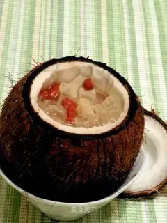 The twilight snow and the coconut