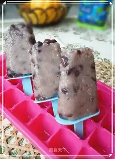 A red bean-meat popsicle