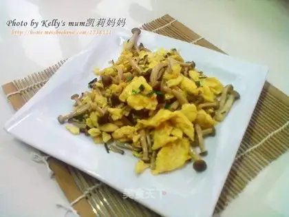 Crab mushroom fried eggs