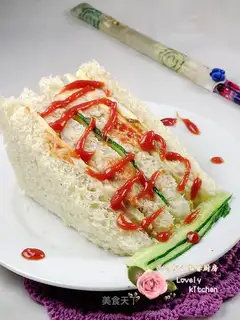 Tuna sandwich