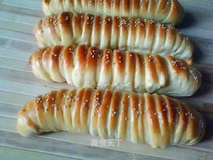 caterpillar bread