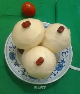 White buns