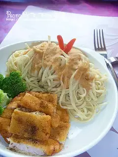 Porridge pork noodles