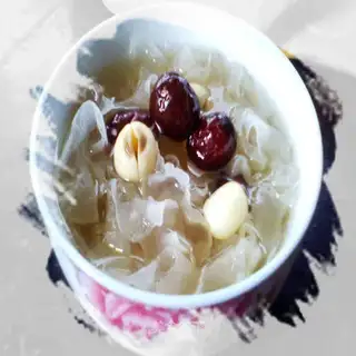 Silver-ear sweet soup