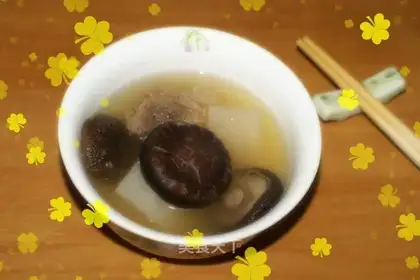 radish mushroom bone soup