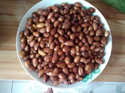 Fry peanuts