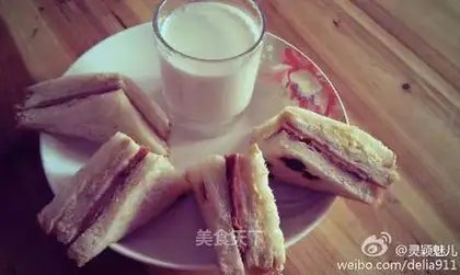 Egg ham sandwich