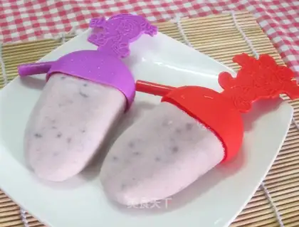 Red bean milk popsicle