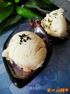 Green tea ice cream