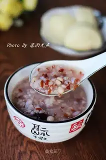 Red rice porridge