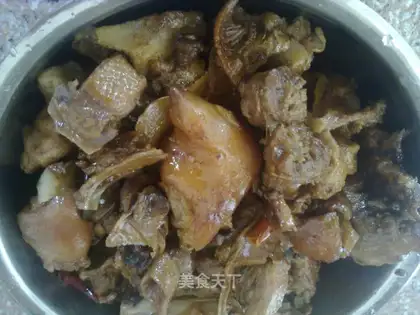 Duck and pig feet