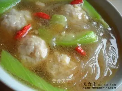 Boiled fig meatballs with loofah