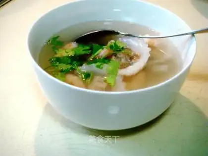 Crystal seafood meatballs in soup