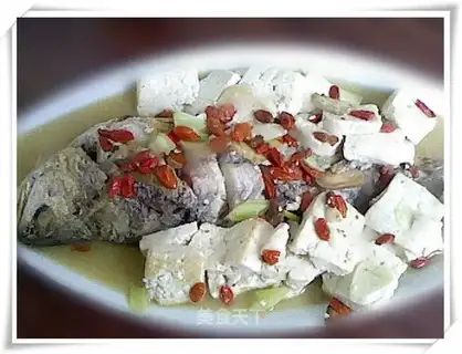 Stewed tofu with yellow fish