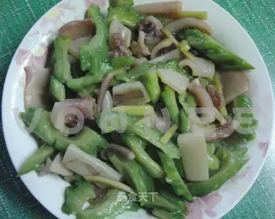 Braised squid with bitter gourd