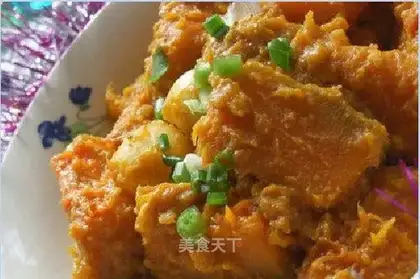 Pumpkin with minced garlic