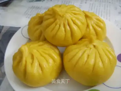 Pumpkin almond bun
