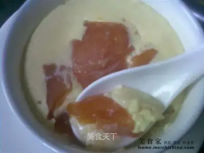 Stewed egg with papaya milk
