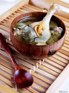 Stewed duck with winter melon and lotus leaf