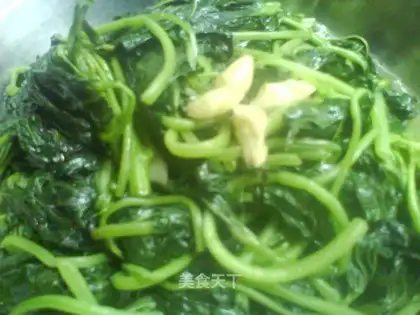 stir-fried sweet potato leaves