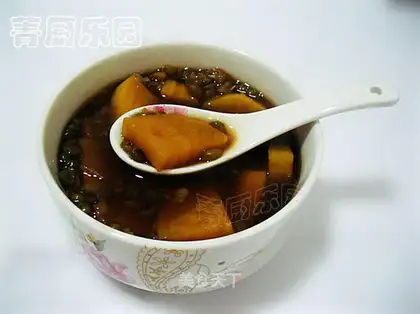 Lotus leaf sweet potato mung bean paste