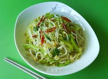Spicy green bean sprouts