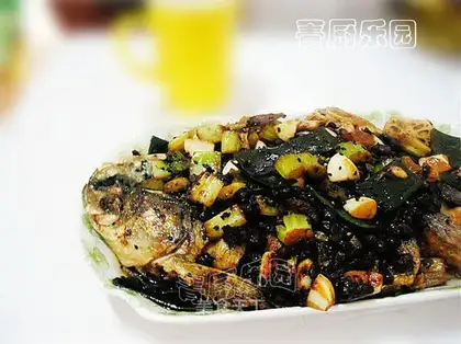 Fried fish with black bean sauce