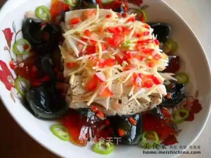 Frozen tofu with preserved egg