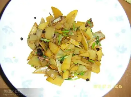 Spicy potato chips