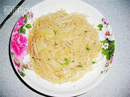 Vinegar shredded potatoes