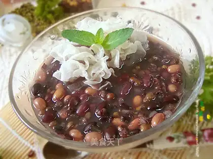 Five-color beautifying porridge