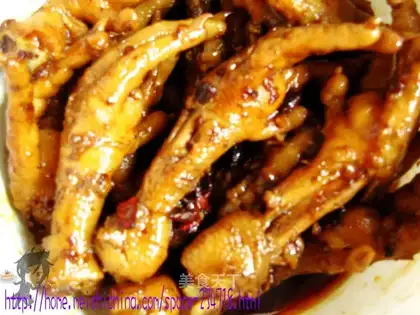 Chicken feet with black bean