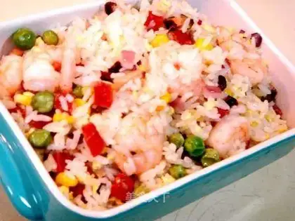 Fried rice with cured shrimp balls