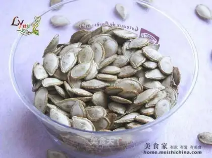 Self-fried pumpkin seeds