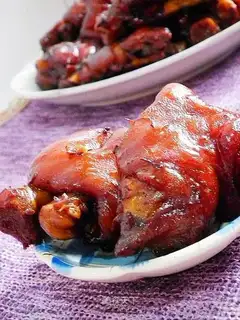 braised pig's trotters