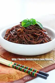 Korean noodles with bean paste