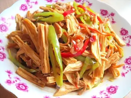 Shredded squid with bean curd and tofu bamboo