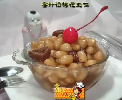 Plum and peanut kernels with honey sauce