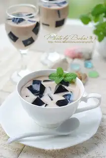 Fantasy milk tea