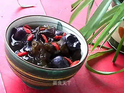 Red-tree ear soup