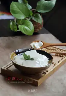 Homemade tofu flowers