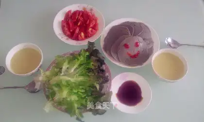 A purple omelet set
