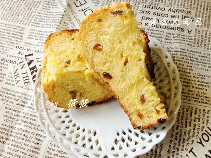 Gold bread