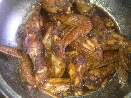 Chicken wings of honey juice