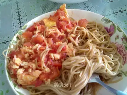 The summer cover is pouring noodles