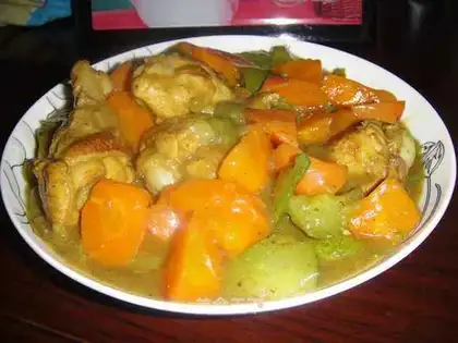 Curry chicken