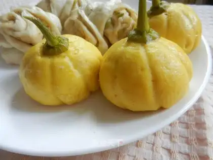 Pumpkin buns