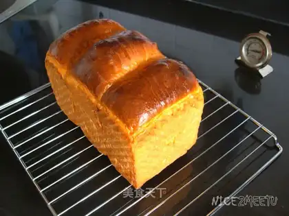 Gold cheese toast