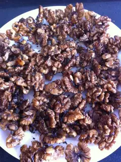 Sugar walnuts