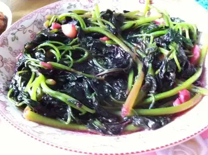 Garlic pickles